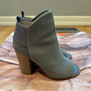 ♦️Kelsi Dagger Brooklyn booties♦️